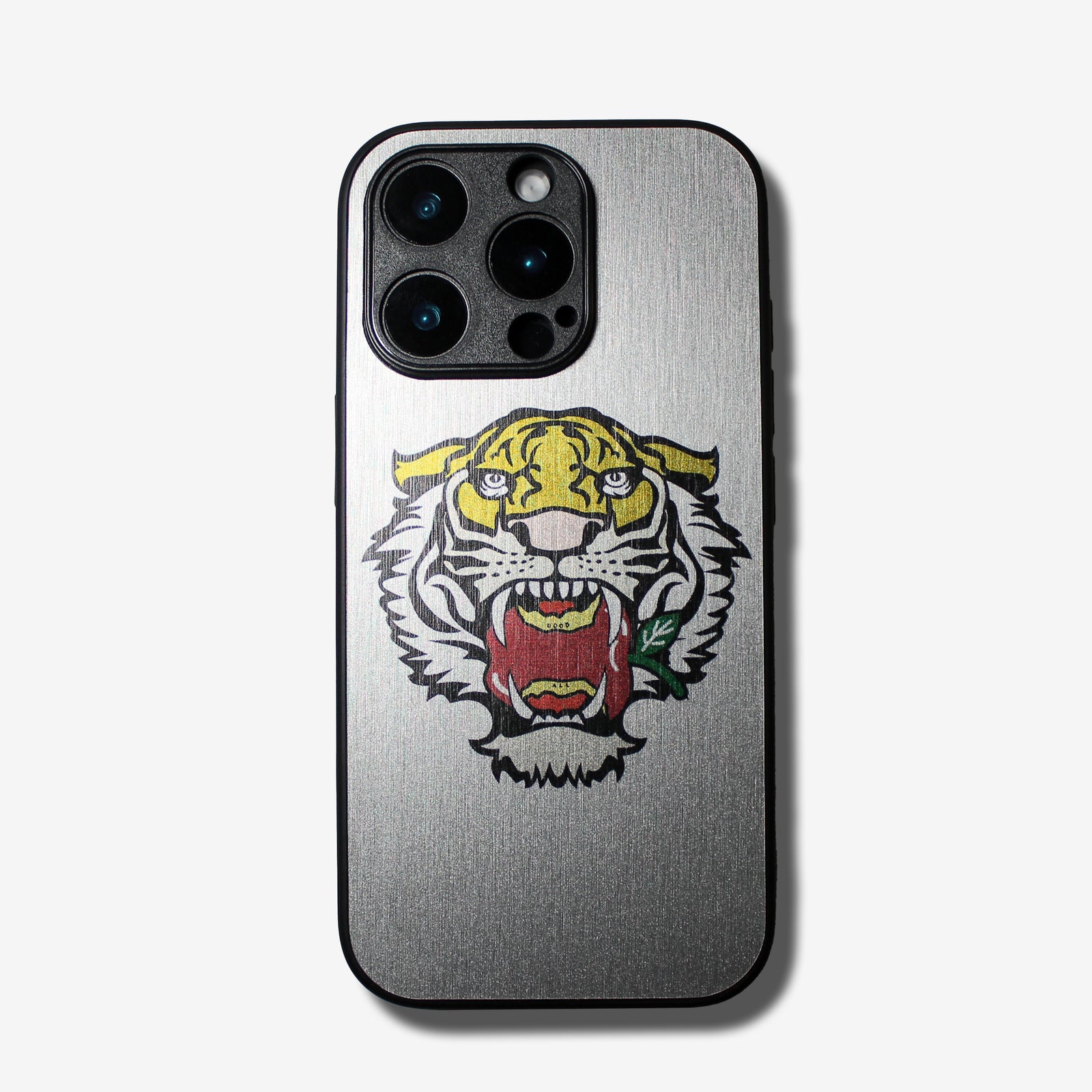 A good all】iPhoneケース まるで金属 カメラフルカバーver. タイガー
